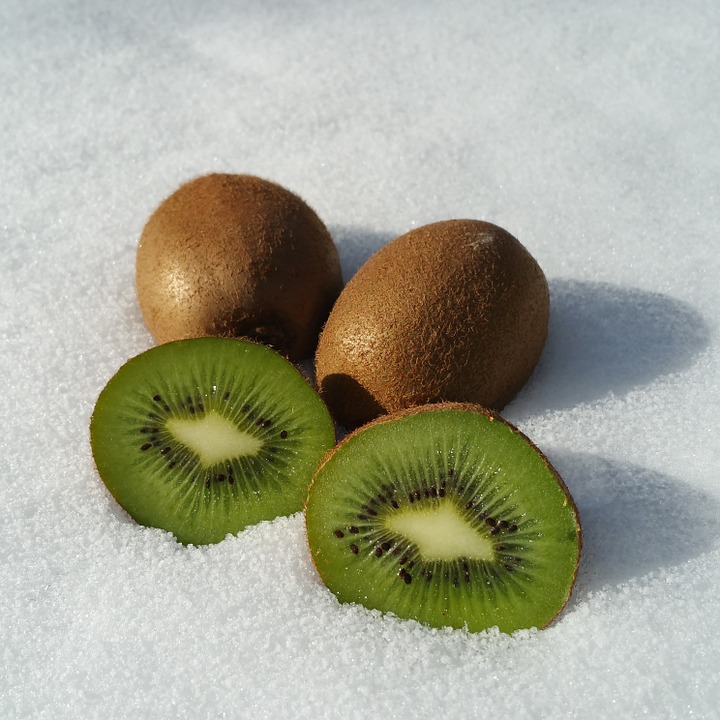 Can Rabbits Eat Kiwi Fruit? (Safe or Toxic?)